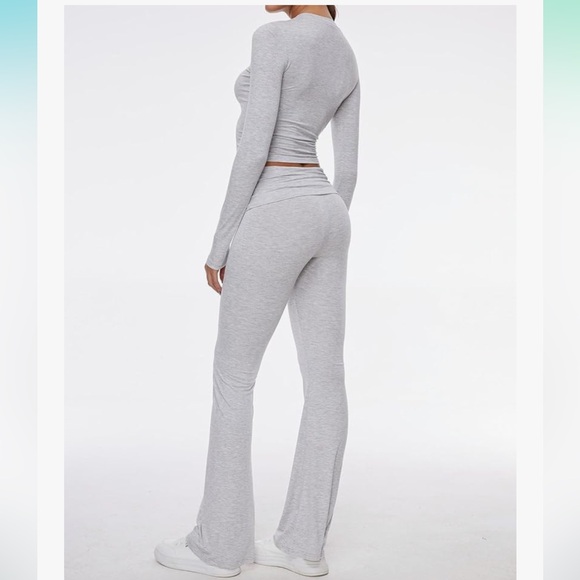 Women's Gray 2 piece lounge set - Picture 1 of 5